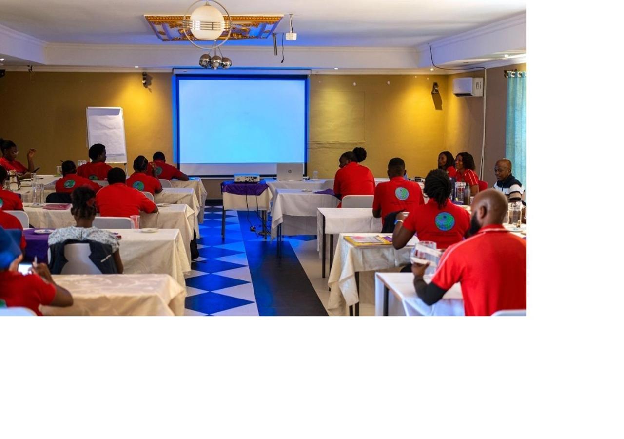 Msc Hotel Otjiwarongo Monitronics Exteriör bild