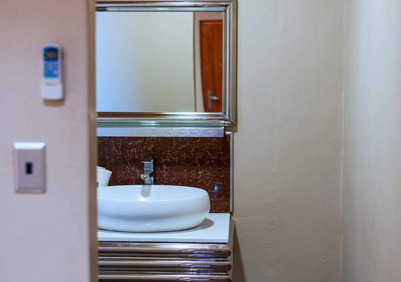 Msc Hotel Otjiwarongo Monitronics Exteriör bild