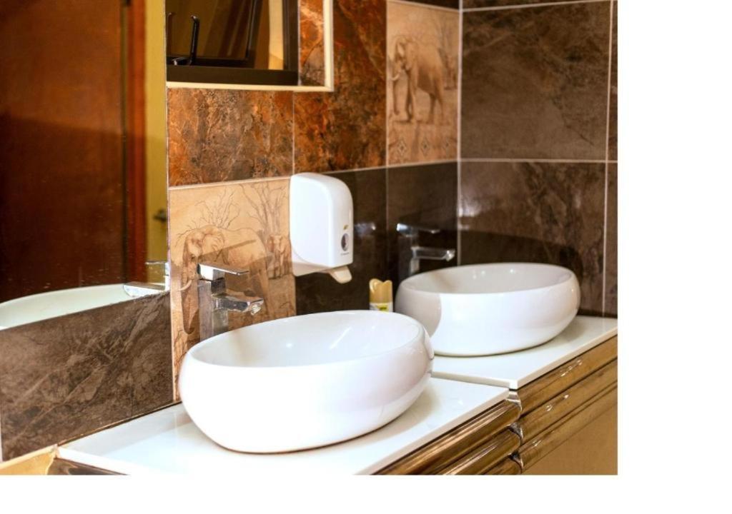 Msc Hotel Otjiwarongo Monitronics Exteriör bild