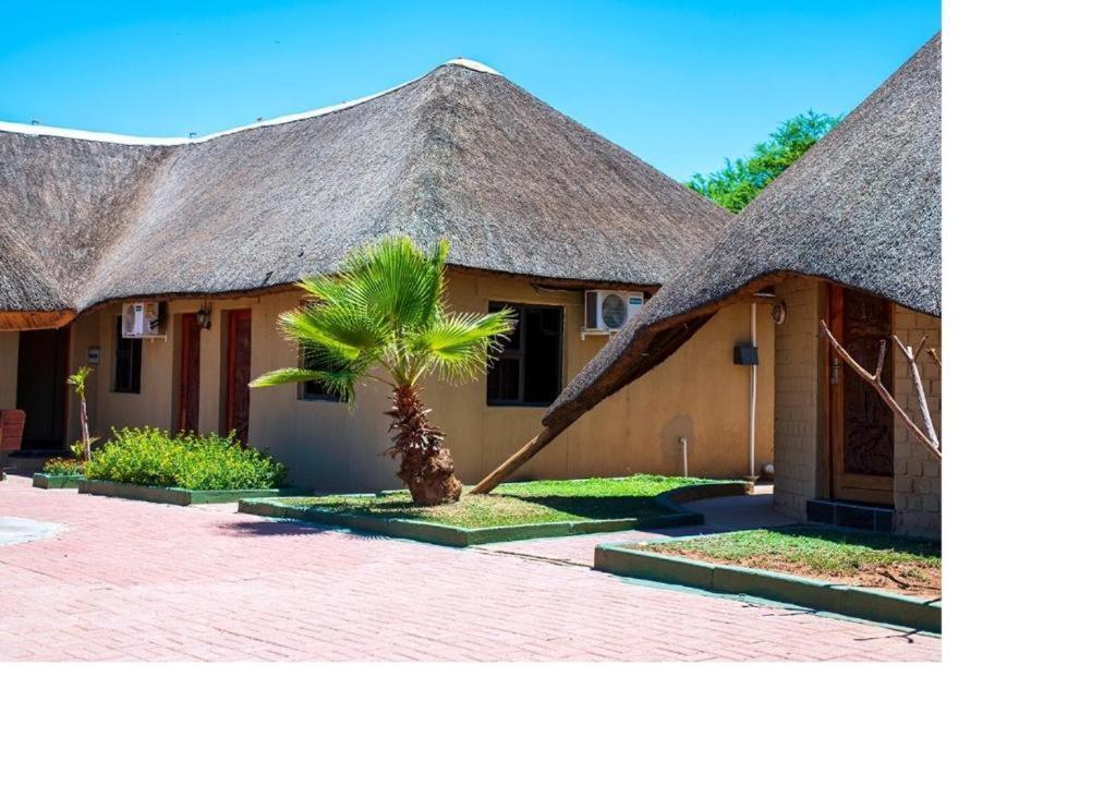 Msc Hotel Otjiwarongo Monitronics Exteriör bild